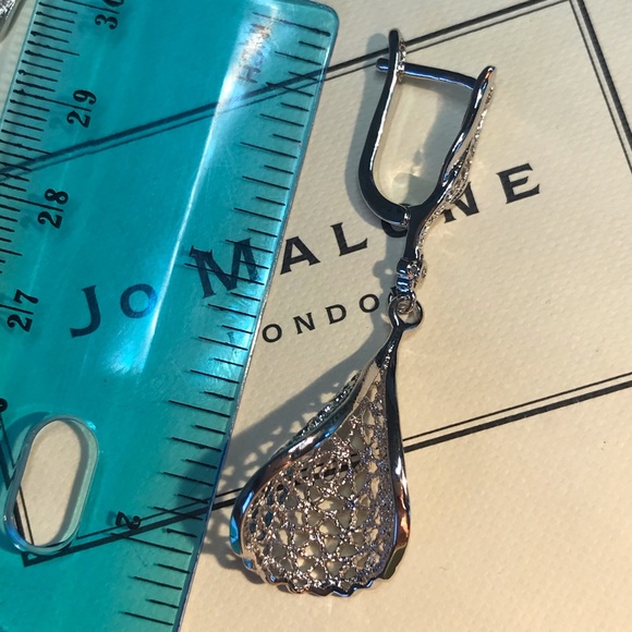 🌟 Platinum Plated CZ Earrings - Picture 4 of 4